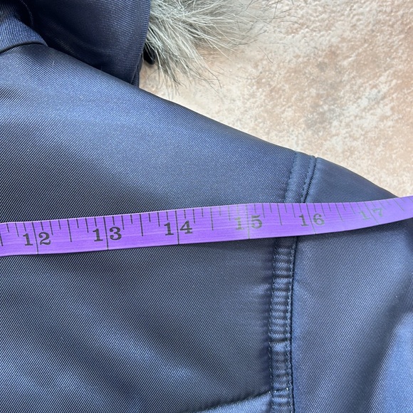 Women’s size medium Reebok Chicago Bears winter coat - Picture 4 of 6